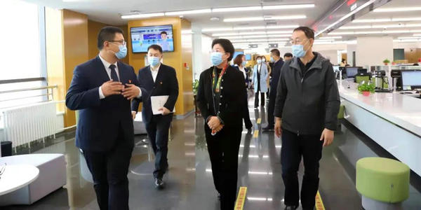 推進數(shù)字賦能教育政務服務 黃雅麗一行到自治區(qū)政務服務局調(diào)研