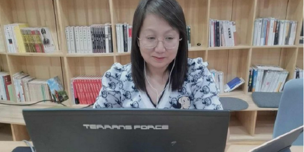 素質(zhì)中心云端戰(zhàn)“疫” 公益直播課堂多彩紛呈——小倫敦教育口才、美術(shù)、硬筆書法直播課精彩回顧