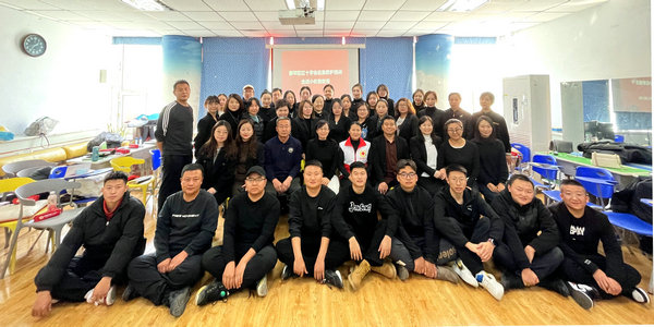 生命教育 救在身邊——小倫敦開展應(yīng)急救護培訓(xùn)