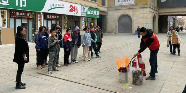 順利！小倫敦進(jìn)行第三場(chǎng)春季消防安全疏散演練